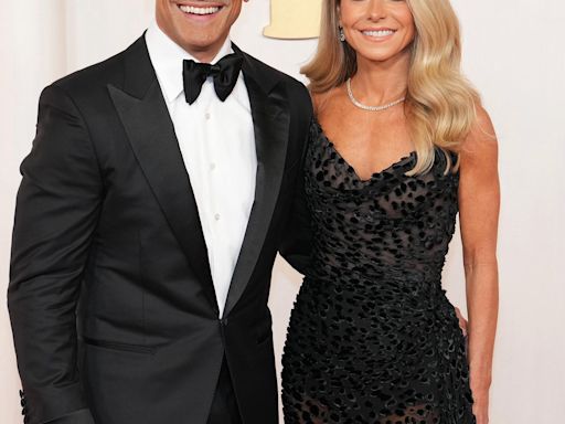 Kelly Ripa and Mark Consuelos Celebrate 28th Anniversary: ‘Grateful for All the Dreams Come True’