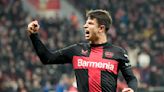 Leverkusen sigue con paso perfecto en Liga Europa; un joven Liverpool cae