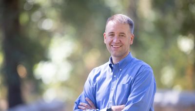 State Treasurer Tobias Read wins Democratic primary for Oregon secretary of state