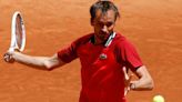 Medvedev concretó una remontada y ahora se citará con otro "loco" en el Madrid Open