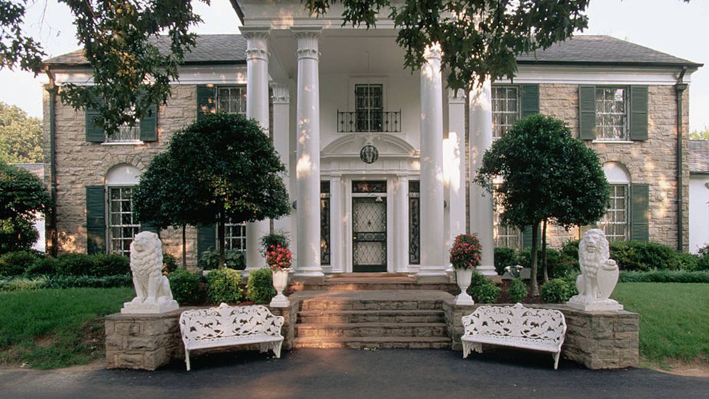 Graceland headed for foreclosure sale, but Elvis’ granddaughter sues, claiming fraud