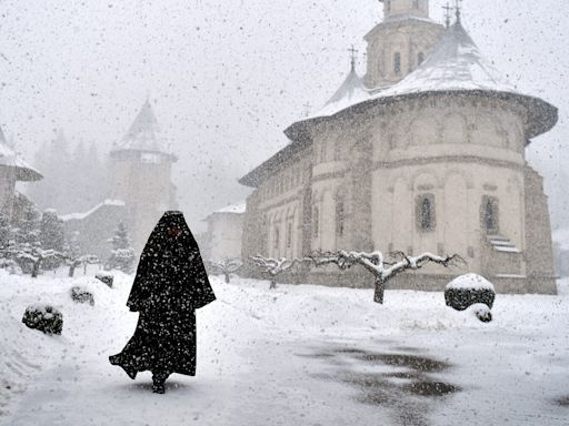 Romanian Orthodox Church welcomes Moldovan priests wanting to join