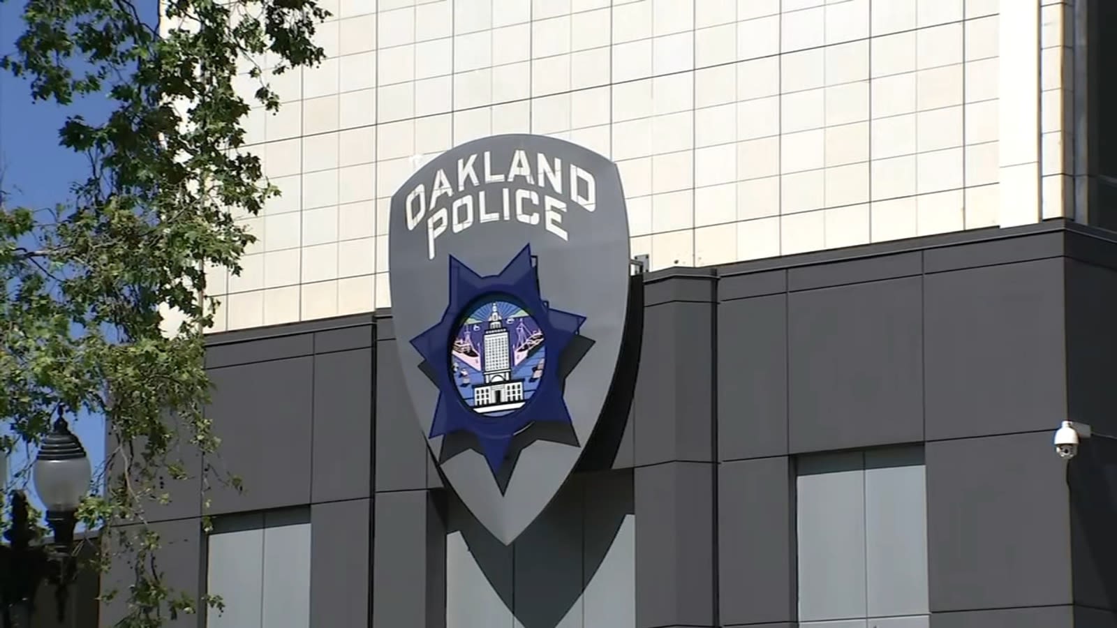 FBI investigation in Oakland expands to its police department