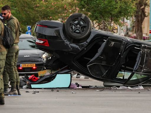 El ministro de Seguridad de Israel resultó herido al volcar su automóvil en el cruce de dos avenidas