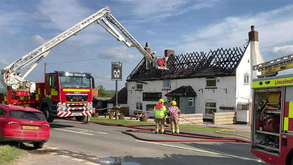 Fire destroys the roof of Lincolnshire Wolds village pub