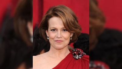 Call My Agent Star Sigourney Weaver To Receive Honorary Golden Lion At Venice Film Festival