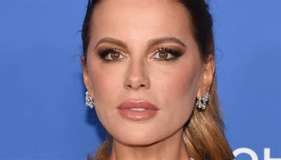 Kate Beckinsale cancella le foto dall’ospedale: mistero sulla salute dell’attrice