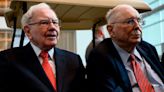 Warren Buffett holds first Berkshire Hathaway meeting without Charlie Munger | CNN Business