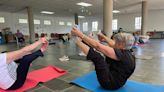 Yoga rural: la iniciativa de una madrileña que da vida en la montaña de Lugo