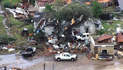 At least 4 killed in Oklahoma tornado outbreak, as threat of severe storms continues from Missouri to Texas