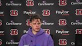 Watch Joe Burrow throw passes during Cincinnati Bengals' offseason workout