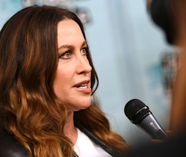 Alanis Morissette Said the 'Music Industry Is Run by Elite Pedophiles'?