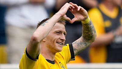 Un Dortmund repleto de suplentes pensando en el PSG brinda su primer homenaje a Marco Reus