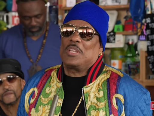 Charlie Wilson Says He is Fine with Cell Phones at Concerts As Long as People 'Party With Me'