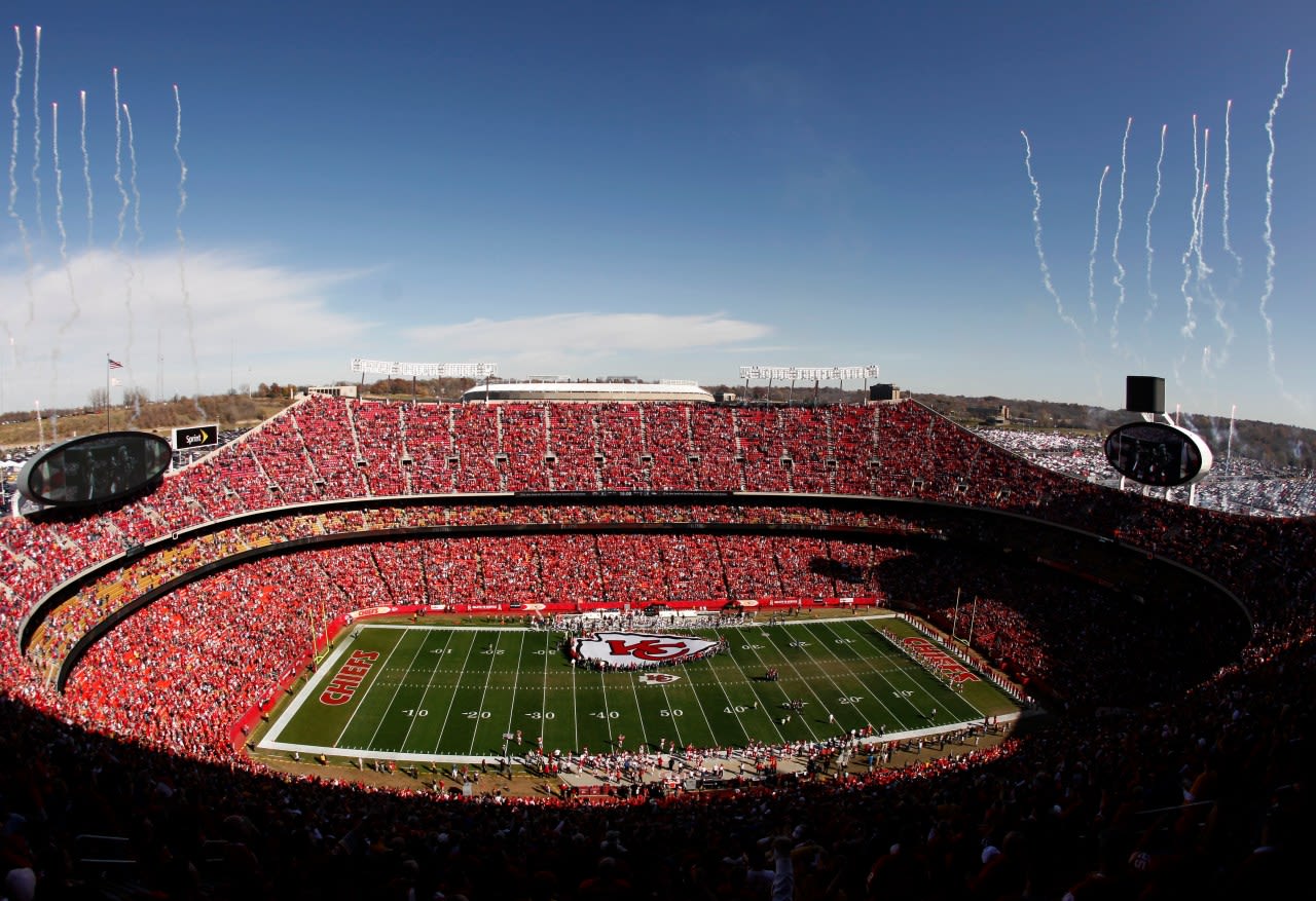 Lawmakers want the Chiefs and Royals to come to Kansas, but a stadium plan fizzled