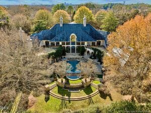 FBI-raided NC mansion to be auctioned