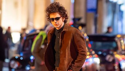 See Timothée Chalamet as Bob Dylan in biopic set photos