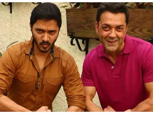Shreyas Talpade recalls approaching Bobby Deol for 'Poster Boys': 'He was very low' - Times of India