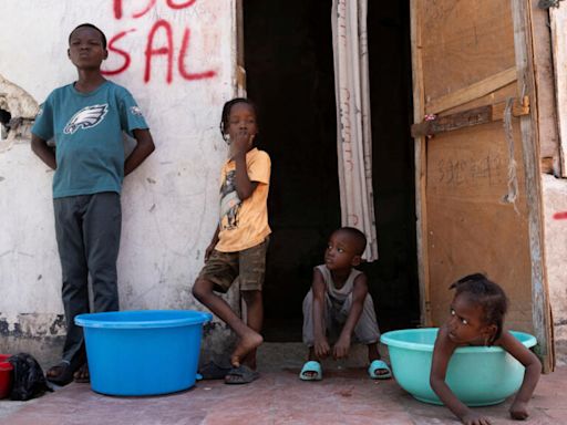 Más de 300.000 niños han sido desplazados por la violencia de las bandas en Haití, según UNICEF