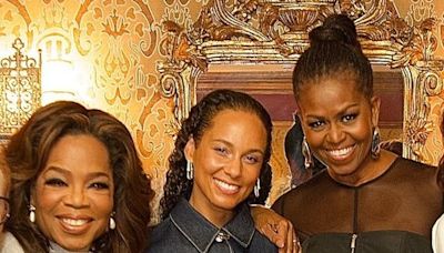 Alicia Keys é tietada por Oprah Winfrey e Michelle Obama em estreia na Broadway