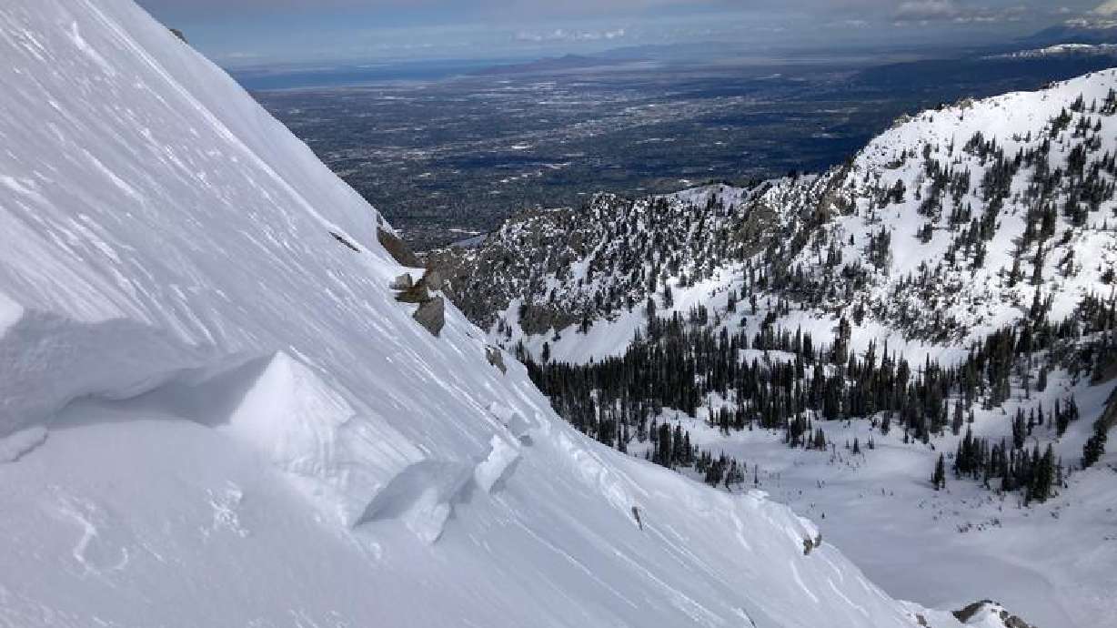 Man who survived fatal avalanche tumbled 300 feet before finding other skiers, calling for help