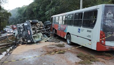 Acidente fecha principal ligação entre BH e Nova Lima em dia de anúncio de rota alternativa