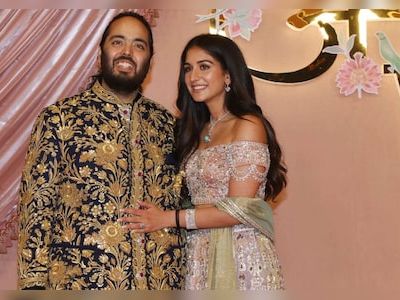 Anant and Radhika's sangeet | Watch: Ambani family perform 'showstopper' grand finale - CNBC TV18