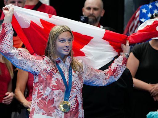 La imperturbable joven canadiense Summer McIntosh lleva 2 medallas olímpicas en natación, va por más