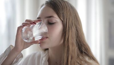 Water fasting: Is it good for weight loss? Does it cause weakness?