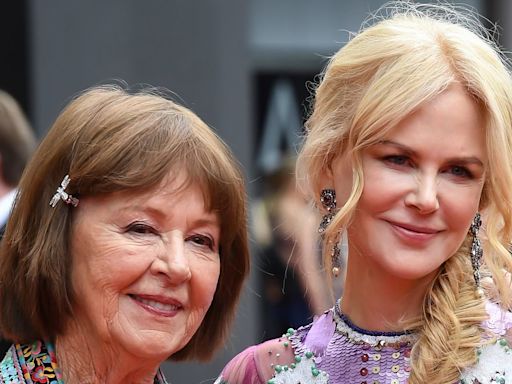 Nicole Kidman reveals her beloved mother has died