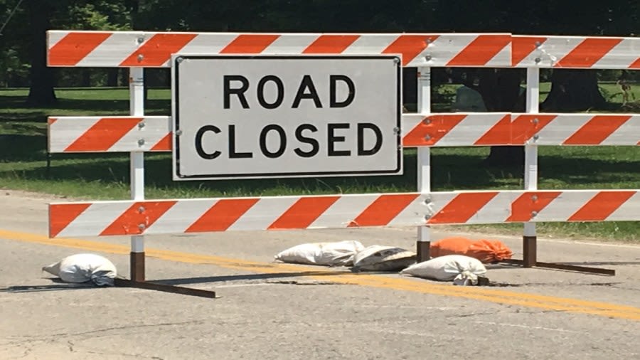 Road closure at Lake Sherwood for pump station rehab