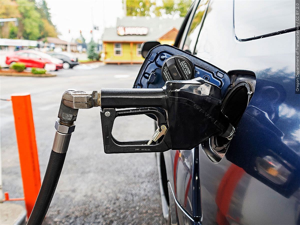 California gas tax increases to two cents – KION546