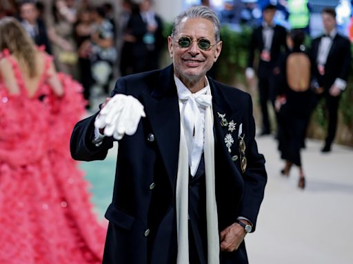 Los famosos desfilan por el jardín utópico de una Met Gala ajena a los problemas del mundo