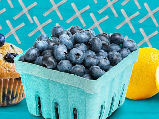 10 Mistakes You Have To Stop Making With Blueberries, According To A Cookbook Author