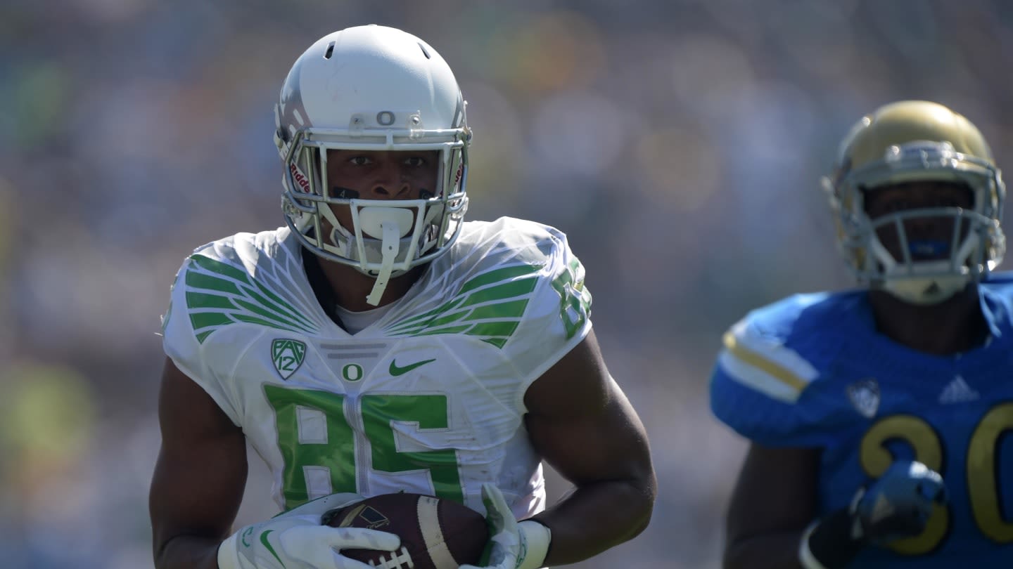 Why Oregon Football’s Pharaoh Brown Signed With Explosive Seattle Seahawks