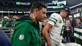 Jets pierden a Rodgers por lesión del tendón de Aquiles pero remontan para vencer a Bills 22-16