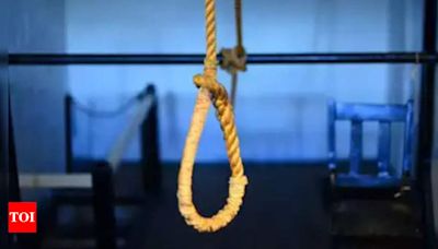 19-yr-old woman found hanging, kin cry foul | Patna News - Times of India