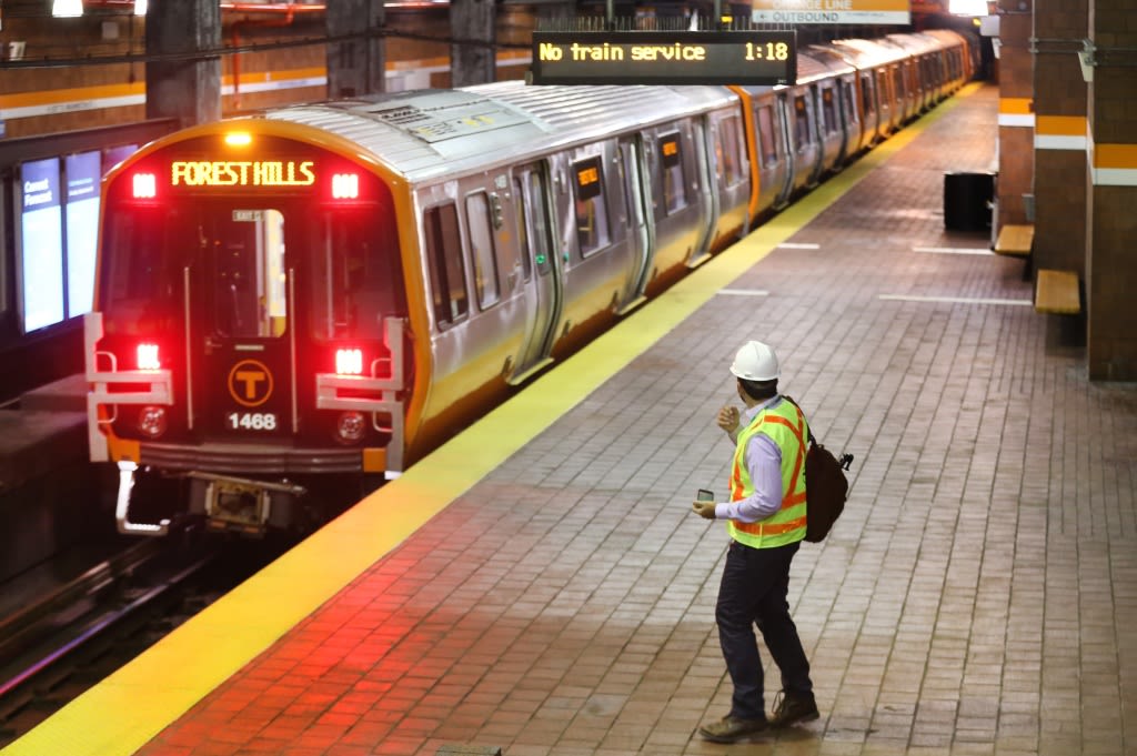 Orange Line death: Person reportedly stumbles, gets fatally struck by MBTA train in Boston