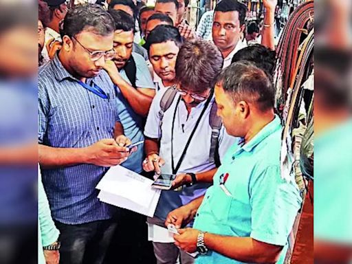 Surprise checks to rein in ‘ghost’ hawkers | Kolkata News - Times of India