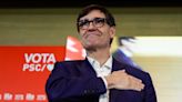 Los sondeos prevén la victoria de Salvador Illa en las elecciones catalanas, pero no descartan una mayoría independentista