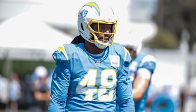 How Bud Dupree's energy is lifting a quiet Chargers OLB group