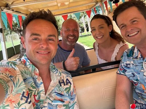 Ant and Dec shock holidaymakers with appearance at budget Spanish resort