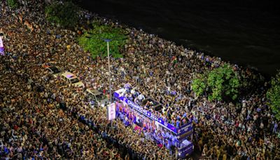 Fans faint and suffer injuries as India’s T20 World Cup parade narrowly avoids crush