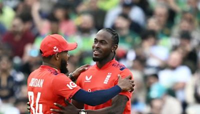 Jofra Archer Takes Two Wickets on Return as England Beat Pakistan by 23 Runs in 2nd T20I - News18