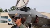 U.S. Air Force Thunderbirds roar into Battle Creek for Field of Flight
