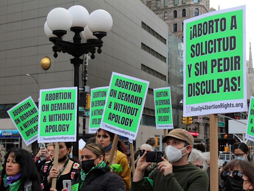 Activistas en Nevada avanzan su iniciativa para proteger el aborto en la Constitución