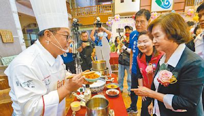 宜蘭 大廚上菜 營養午餐三色豆變美味