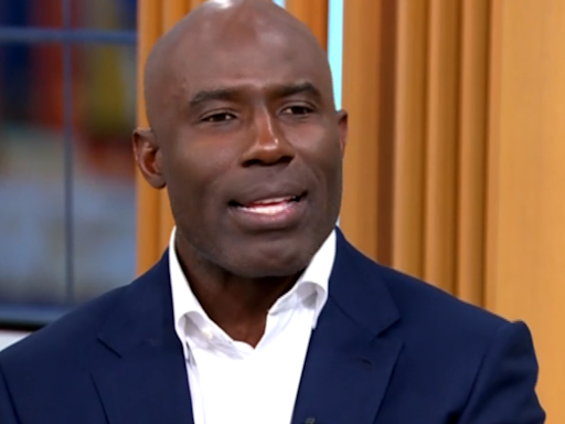 Pro Football Hall of Famer Terrell Davis on being handcuffed and removed from a United flight: "I felt powerless"