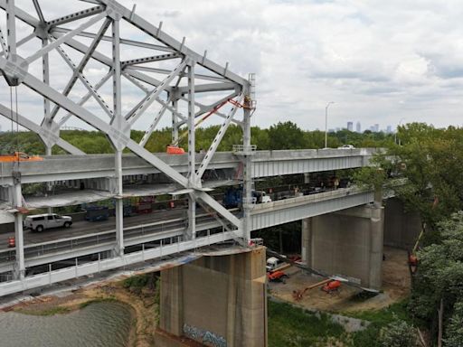 Eastbound lanes of Sherman Minton Bridge reopen after crash on Kentucky side