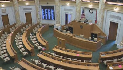 Arkansas House rejects bill amid controversy over Governor Sanders lectern controversy